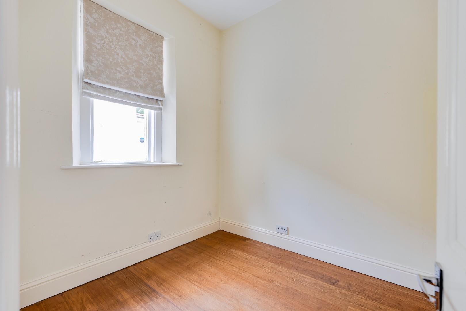 Pen Y Cae, Beach Lane, Penarth, CF64 1AN